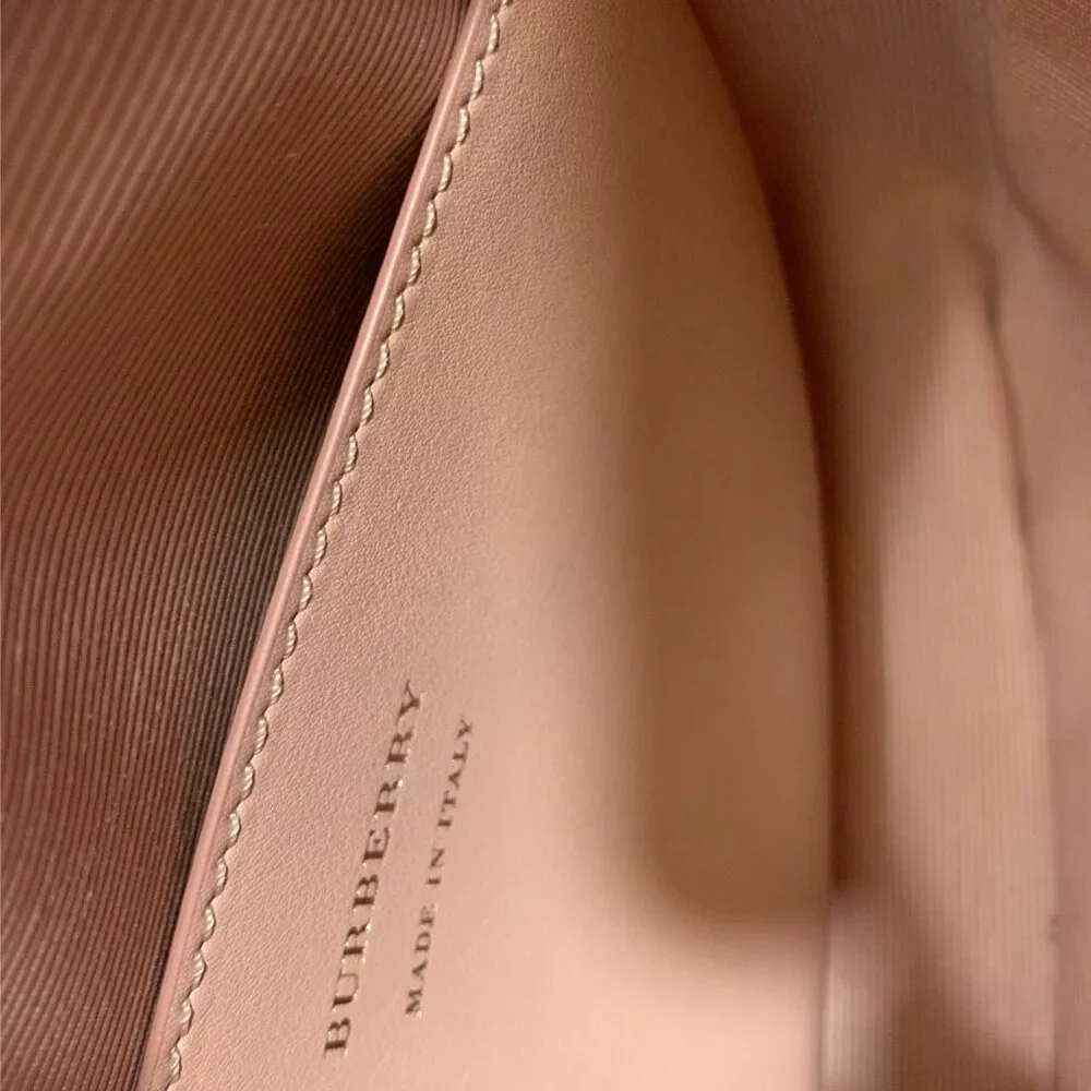 Burberry Link Camera Bag - Picture 2 of 6